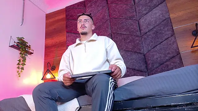 Snapshot of MrFox__ chatting on 2, 2, 2026 MrFox online show from 2, 2, 2026