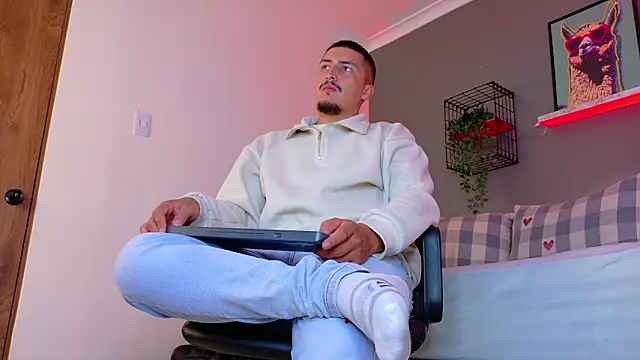 Snapshot of MrFox__ chatting on 20, 2, 2026 MrFox online show from 20, 2, 2026