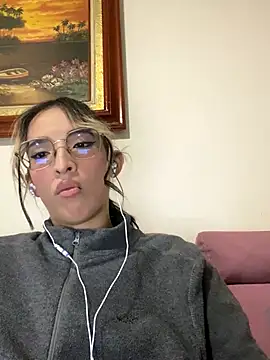 Emilia Bons online show from 19, 9, 2025