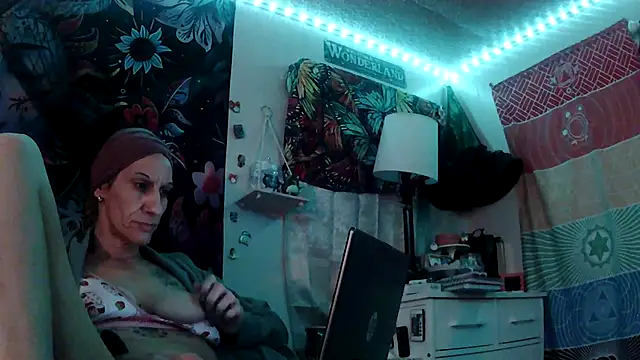 gypsyadventures1 online show from 22, 11, 2025