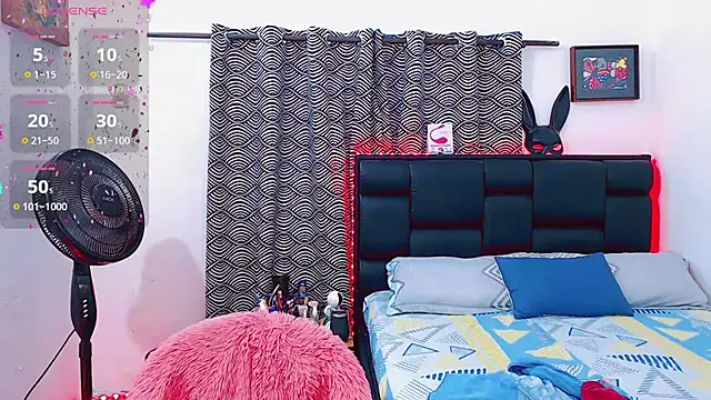 Azley sweet online show from 24, 4, 2026