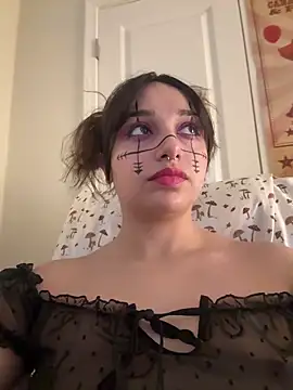 CharmingMaddie online show from 18, 12, 2025