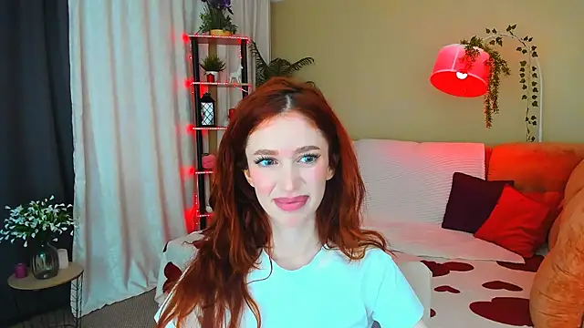 Snapshot of ChristinaConteeree chatting on 6, 7, 2026 ChristinaConteeree online show from 6, 7, 2026