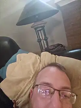 Snapshot of MEAT4urGRILL chatting on 10, 10, 2025 MEAT4urGRILL online show from 10, 10, 2025