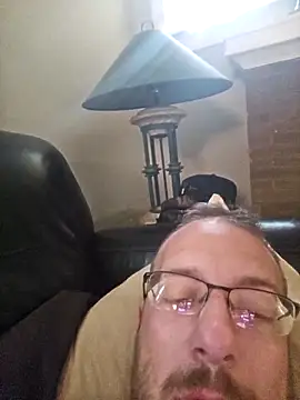 Snapshot of MEAT4urGRILL chatting on 14, 10, 2025 MEAT4urGRILL online show from 14, 10, 2025