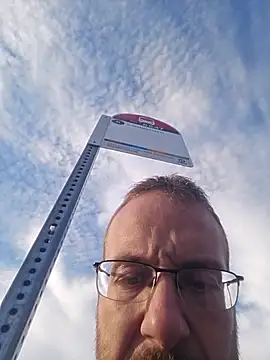 Snapshot of MEAT4urGRILL chatting on 17, 10, 2025 MEAT4urGRILL online show from 17, 10, 2025