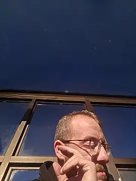 Snapshot of MEAT4urGRILL chatting on 21, 10, 2025 MEAT4urGRILL online show from 21, 10, 2025