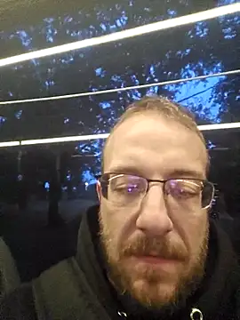 Snapshot of MEAT4urGRILL chatting on 27, 10, 2025 MEAT4urGRILL online show from 27, 10, 2025