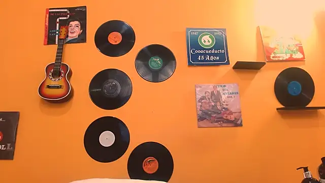 meisevil77 online show from 17, 11, 2025