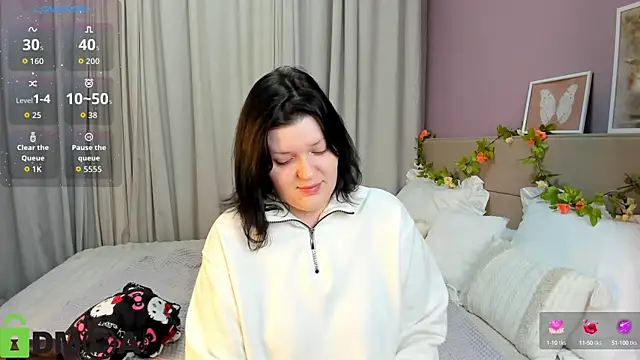 Michele Greenn online show from 30, 9, 2025