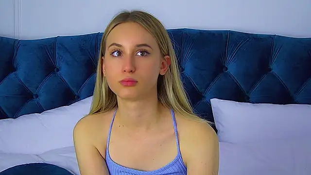 Snapshot of VictoriaHopsons chatting on 1, 10, 2025 VictoriaHopsons online show from 1, 10, 2025