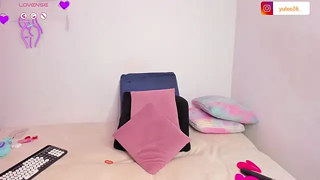 Brandy brown  online show from 13, 11, 2025