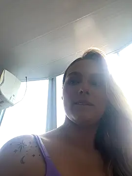 Emmaa white  online show from 27, 9, 2025