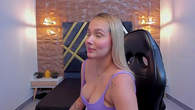 Snapshot of Emmaa_white_ chatting on 17, 1, 2026 Emmaa white online show from 17, 1, 2026