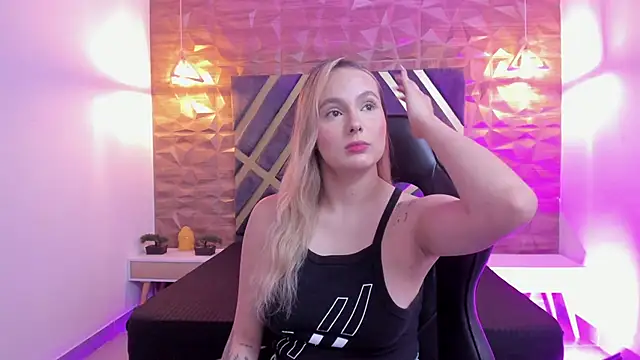 Snapshot of Emmaa_white_ chatting on 11, 2, 2026 Emmaa white online show from 11, 2, 2026