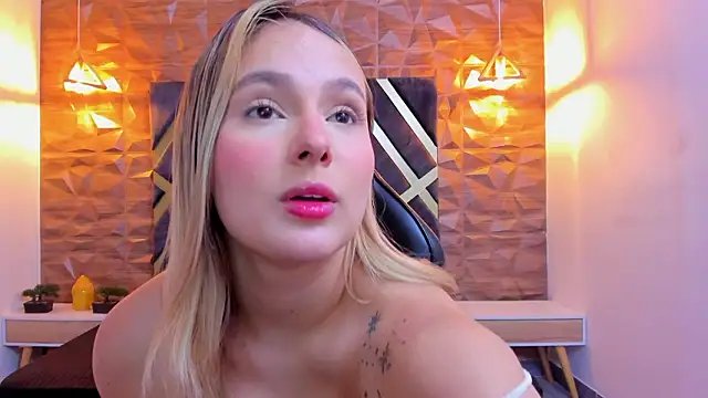 Snapshot of Emmaa_white_ chatting on 24, 2, 2026 Emmaa white online show from 24, 2, 2026