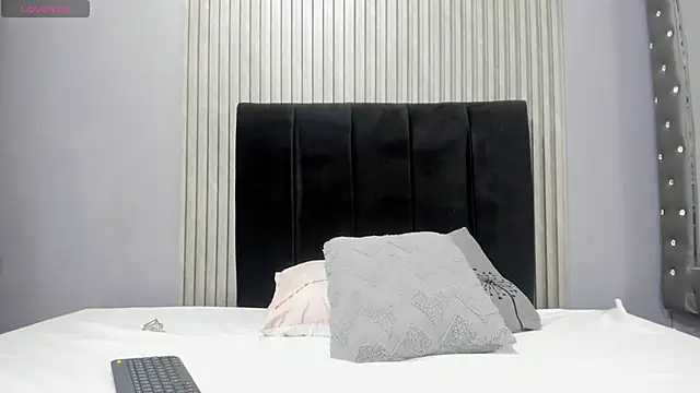 Sex samantha online show from 14, 4, 2026