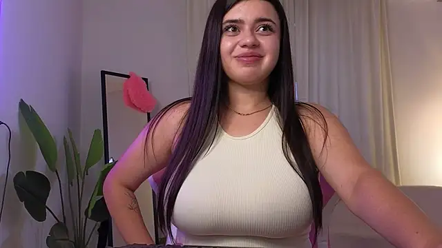 courtneyk  online show from 18, 10, 2025