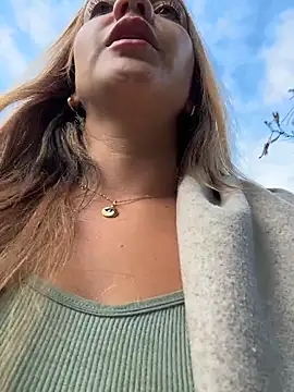 Ninabigtitied online show from 20, 4, 2026