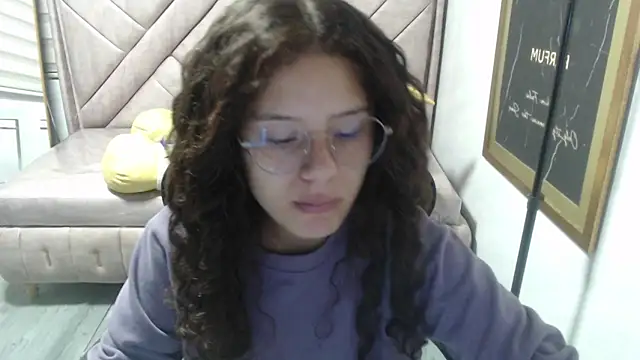 Velvet Moon V online show from 25, 11, 2025