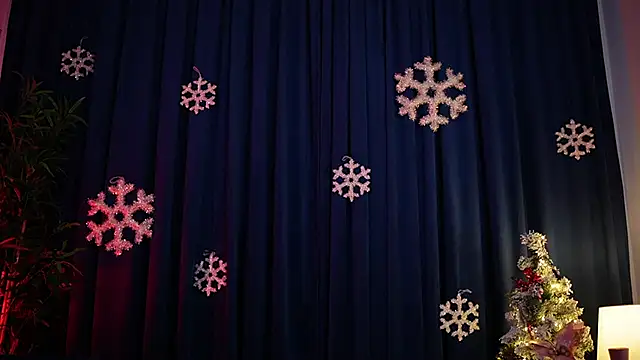  ChloeLee  online show from 23, 12, 2025