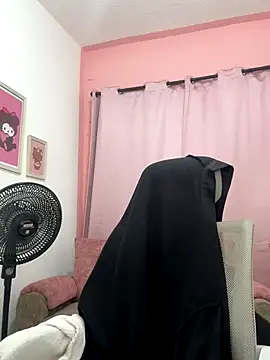 Snapshot of SeraphineCute chatting on 15, 9, 2025 SeraphineCute online show from 15, 9, 2025