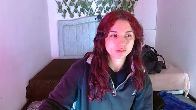 katalinathxandbritney1 online show from 17, 12, 2025