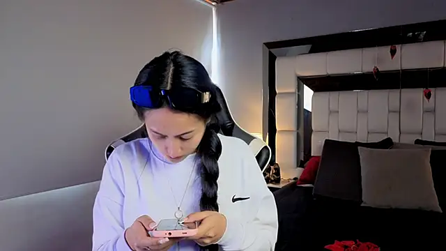 Adhara7 online show from 25, 2, 2026