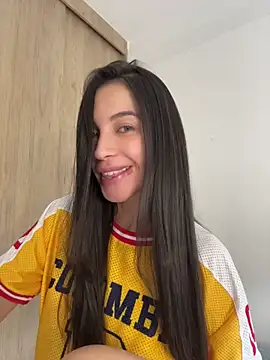 Snapshot of karinasantos_ chatting on 5, 7, 2026 karinasantos online show from 5, 7, 2026