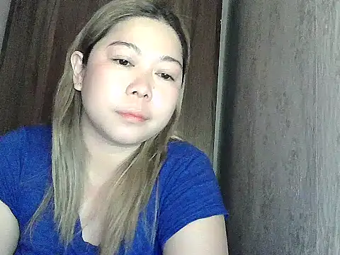 Snapshot of mimi15 chatting on 18, 6, 2026 mimi15 online show from 18, 6, 2026