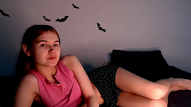 litle owl online show from 1, 11, 2025