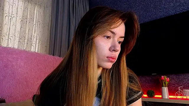 telari0l0ve online show from 1, 2, 2026