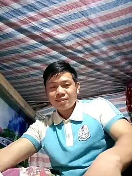 Snapshot of DungLuongg chatting on 8, 3, 2026 DungLuongg online show from 8, 3, 2026