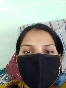 poojam93 online show from 9, 9, 2025