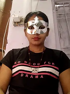 poojam93 online show from 27, 9, 2025