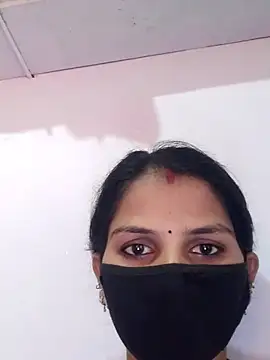 poojam93 online show from 18, 10, 2025