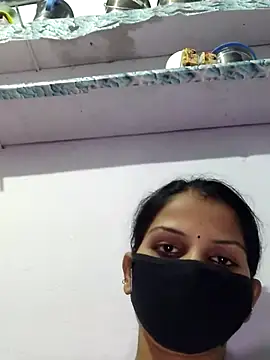 poojam93 online show from 4, 11, 2025