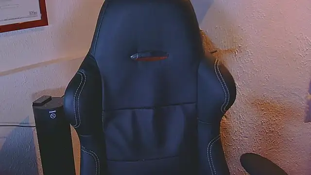 Lucien Gray  online show from 30, 9, 2025