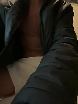 Snapshot of Mateo_6910 chatting on 12, 9, 2025 Mateo 6910 online show from 12, 9, 2025