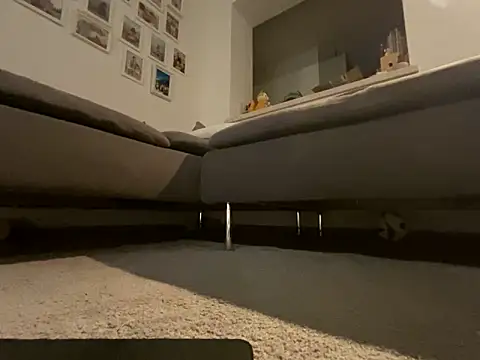 Honeymoon1985 online show from 2, 4, 2026