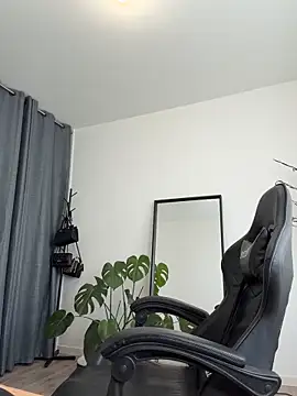 HATSUNE   online show from 9, 2, 2026