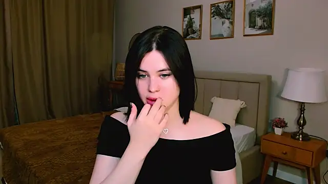 lil angel  online show from 11, 2, 2026