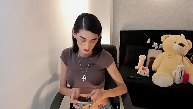 lily cash1 online show from 13, 10, 2025