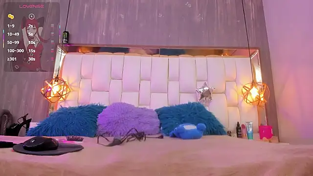 Foxxy Doll online show from 24, 3, 2026