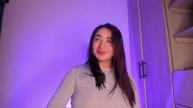 scarlett Collinss online show from 3, 12, 2025