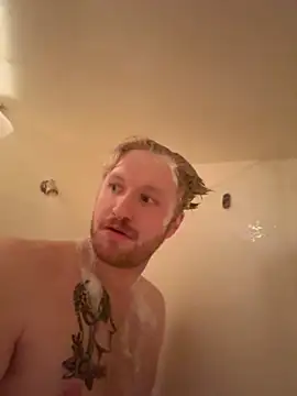 Snapshot of trashyd chatting on 27, 11, 2025 trashyd online show from 27, 11, 2025