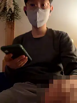 Snapshot of tom19899q chatting on 13, 11, 2025 tom19899q online show from 13, 11, 2025