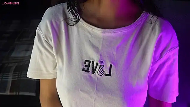 NidhiChandra online show from 13, 10, 2025