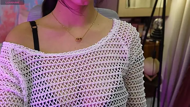 NidhiChandra online show from 16, 4, 2026