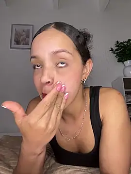 Yasmin777  online show from 19, 5, 2026